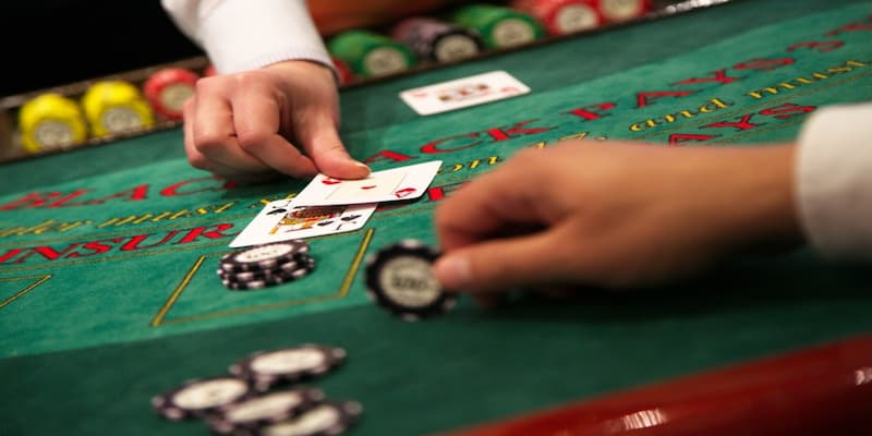 Hội viên có thể cược nhiều hand bài Blackjack để tăng cơ hội chiến thắng